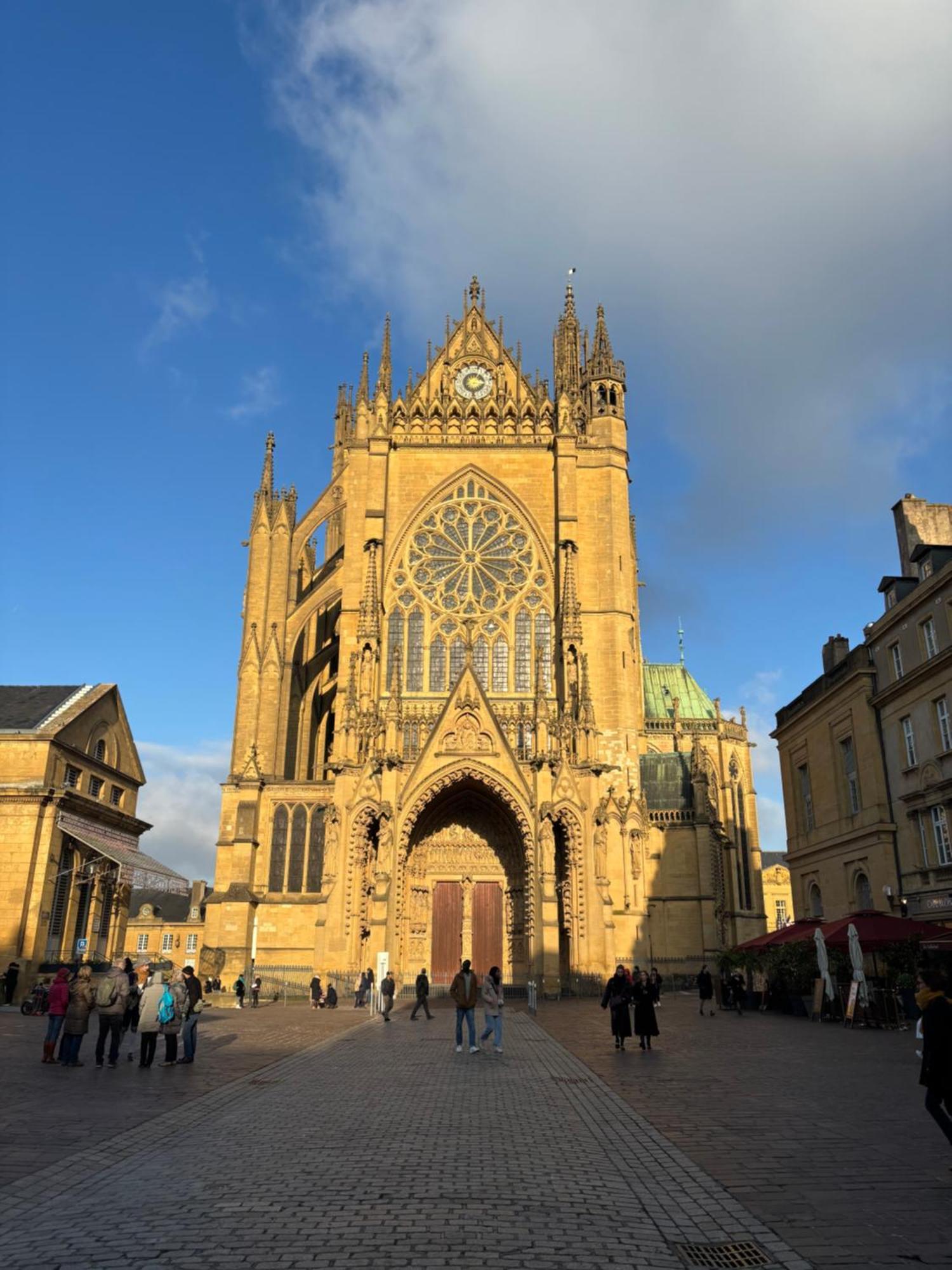 Appartement Le Saint Arnould - Vue Cathedrale, Calme & *